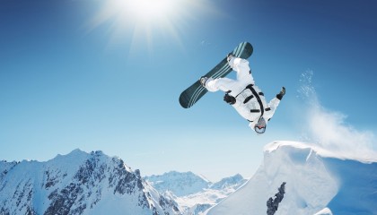 开云-逆境中的“硬汉”队员：伤愈归来的领袖逆风翻盘，逆境能打败弱者