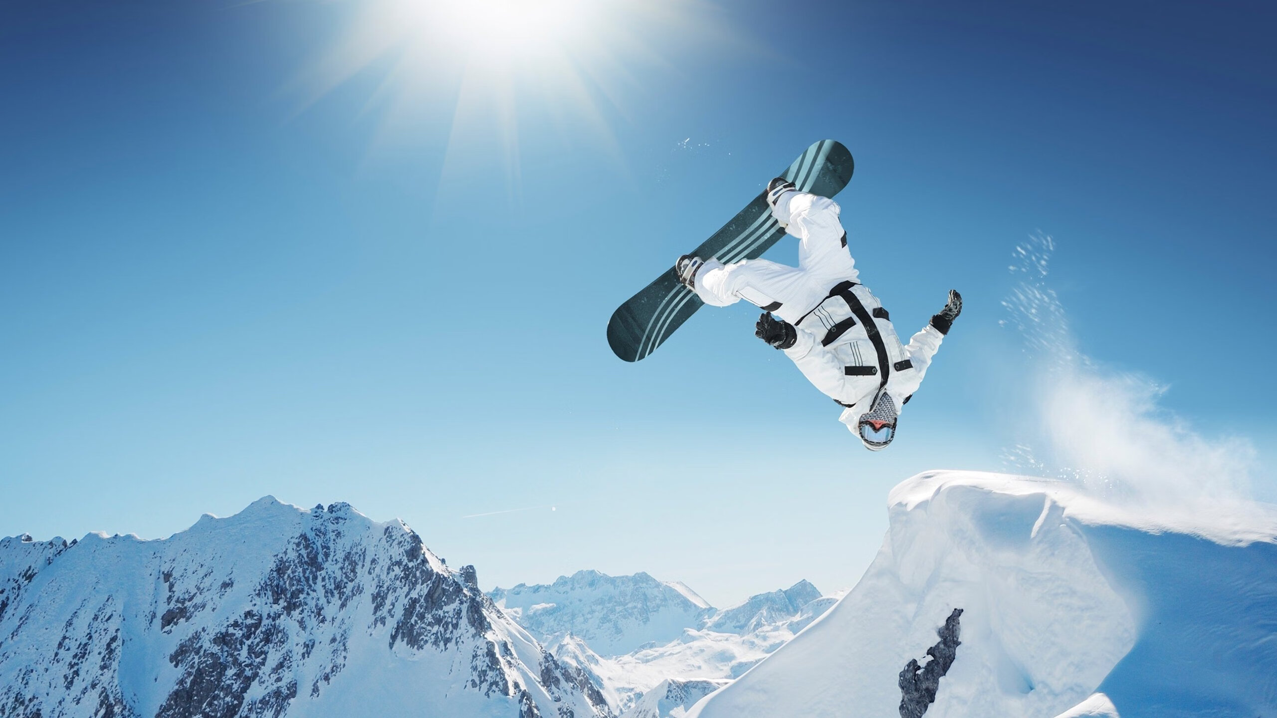 _知名运动员公益救援，展现职业风采_，运动员救人